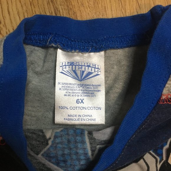 DC Super friends Pajama - Picture 3 of 8